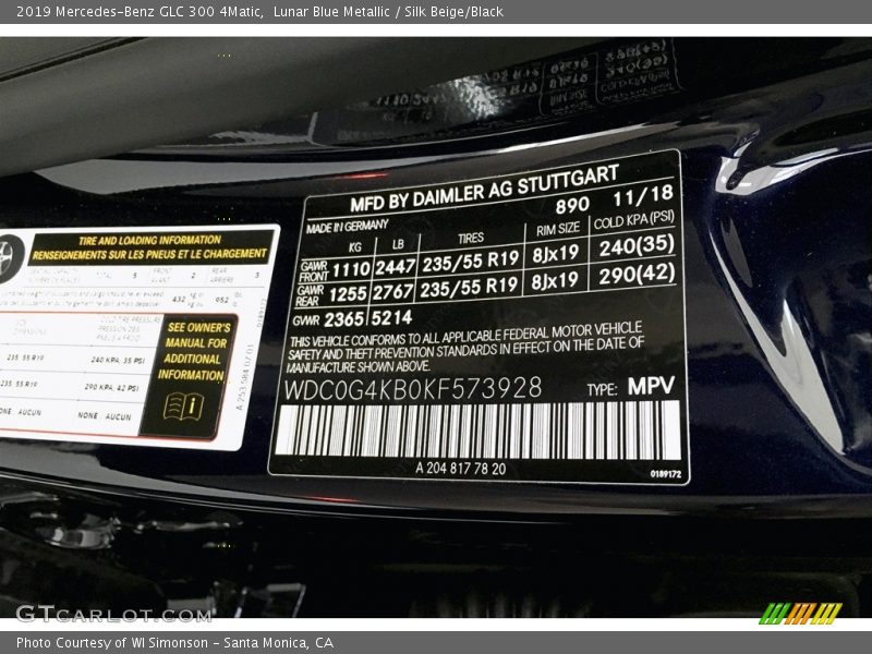 Lunar Blue Metallic / Silk Beige/Black 2019 Mercedes-Benz GLC 300 4Matic