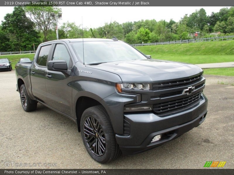 Front 3/4 View of 2019 Silverado 1500 RST Crew Cab 4WD