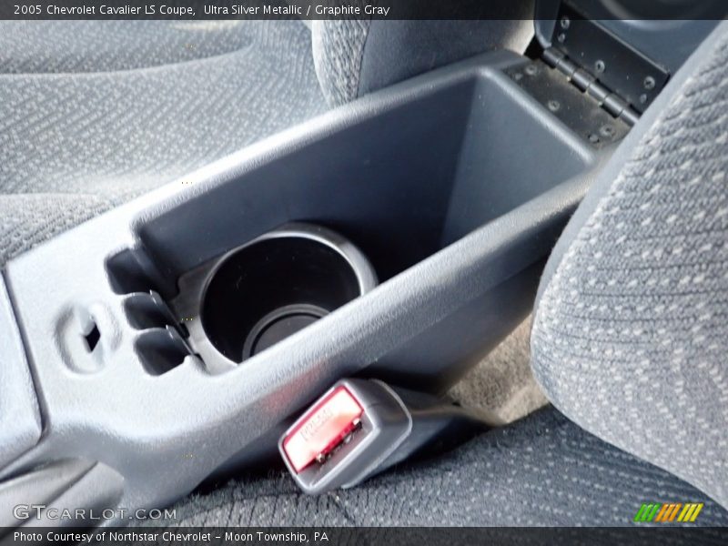 Ultra Silver Metallic / Graphite Gray 2005 Chevrolet Cavalier LS Coupe