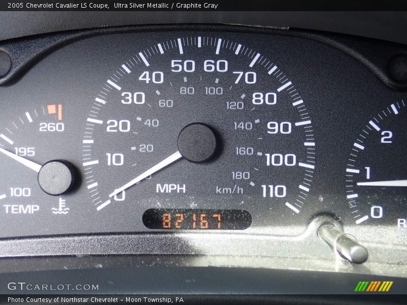 Ultra Silver Metallic / Graphite Gray 2005 Chevrolet Cavalier LS Coupe