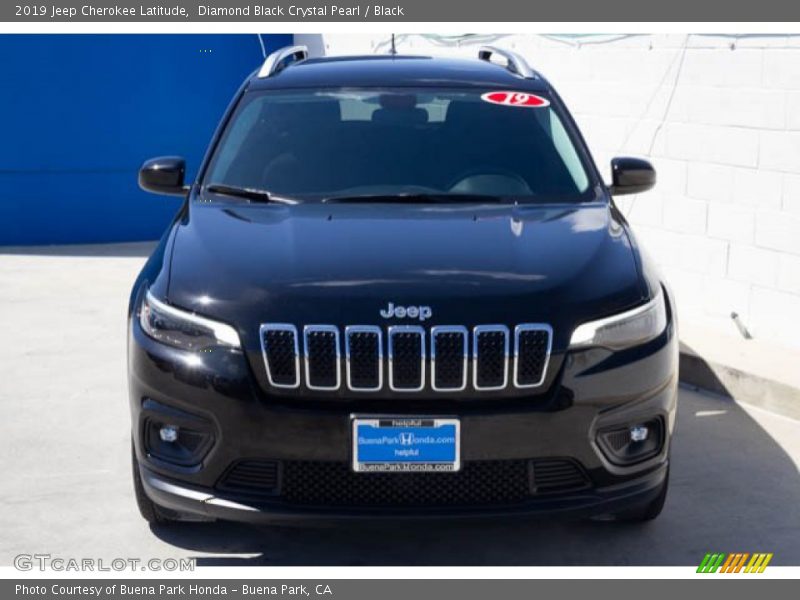 Diamond Black Crystal Pearl / Black 2019 Jeep Cherokee Latitude