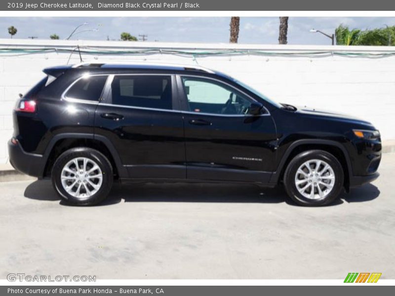 Diamond Black Crystal Pearl / Black 2019 Jeep Cherokee Latitude