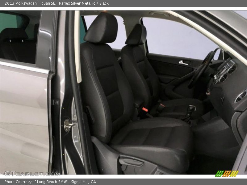 Reflex Silver Metallic / Black 2013 Volkswagen Tiguan SE