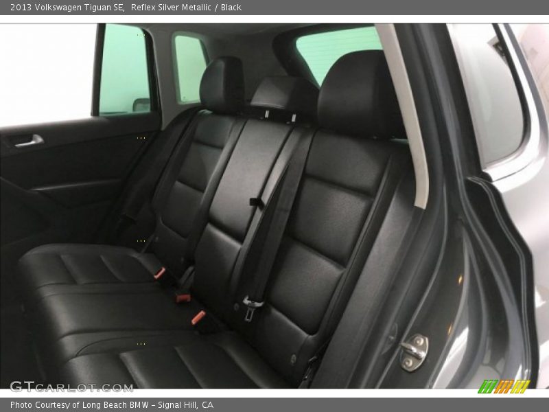 Reflex Silver Metallic / Black 2013 Volkswagen Tiguan SE