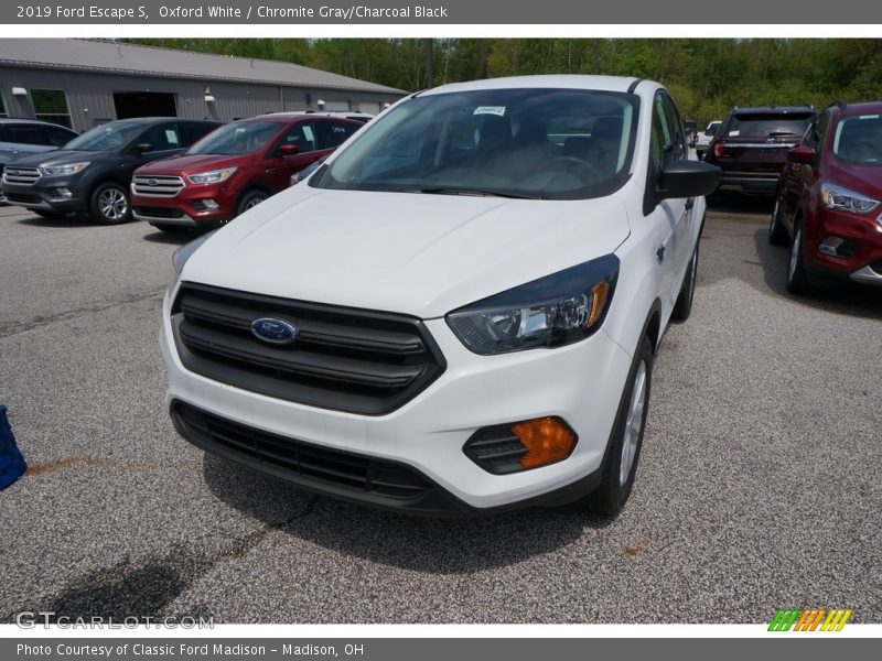 Oxford White / Chromite Gray/Charcoal Black 2019 Ford Escape S