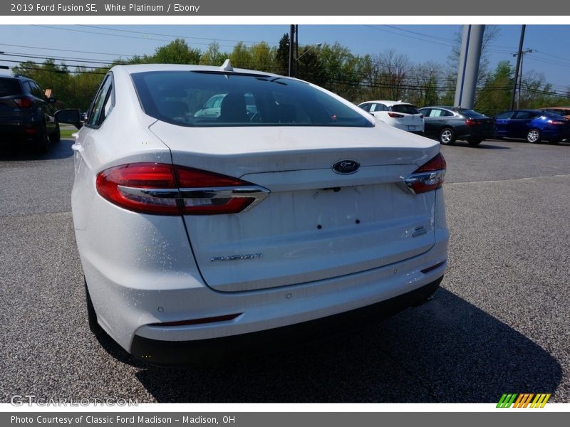 White Platinum / Ebony 2019 Ford Fusion SE