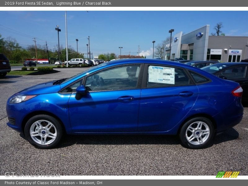 Lightning Blue / Charcoal Black 2019 Ford Fiesta SE Sedan