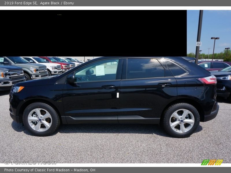 Agate Black / Ebony 2019 Ford Edge SE