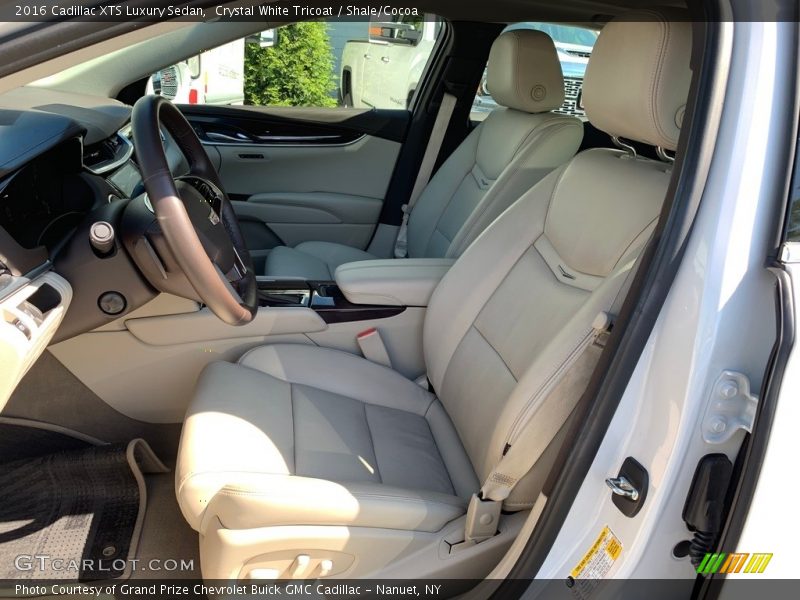 Crystal White Tricoat / Shale/Cocoa 2016 Cadillac XTS Luxury Sedan