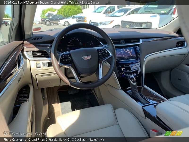Crystal White Tricoat / Shale/Cocoa 2016 Cadillac XTS Luxury Sedan