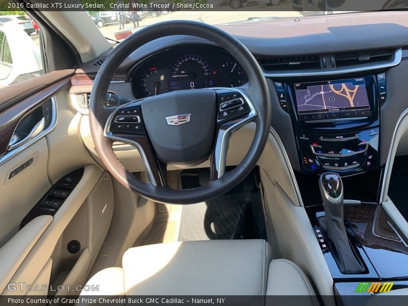 Crystal White Tricoat / Shale/Cocoa 2016 Cadillac XTS Luxury Sedan