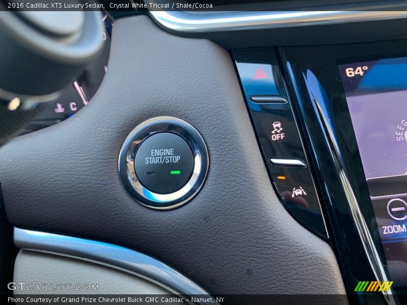 Crystal White Tricoat / Shale/Cocoa 2016 Cadillac XTS Luxury Sedan