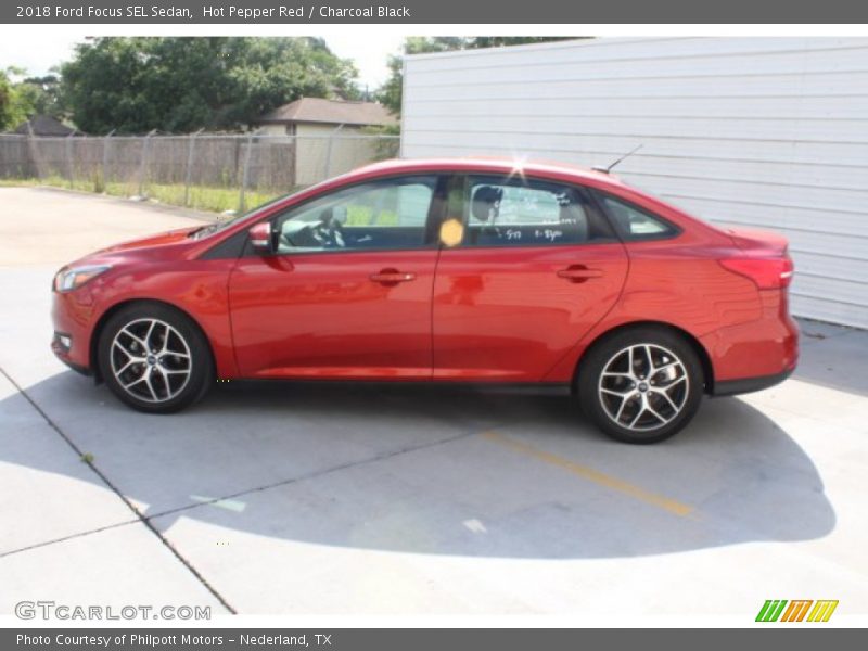 Hot Pepper Red / Charcoal Black 2018 Ford Focus SEL Sedan