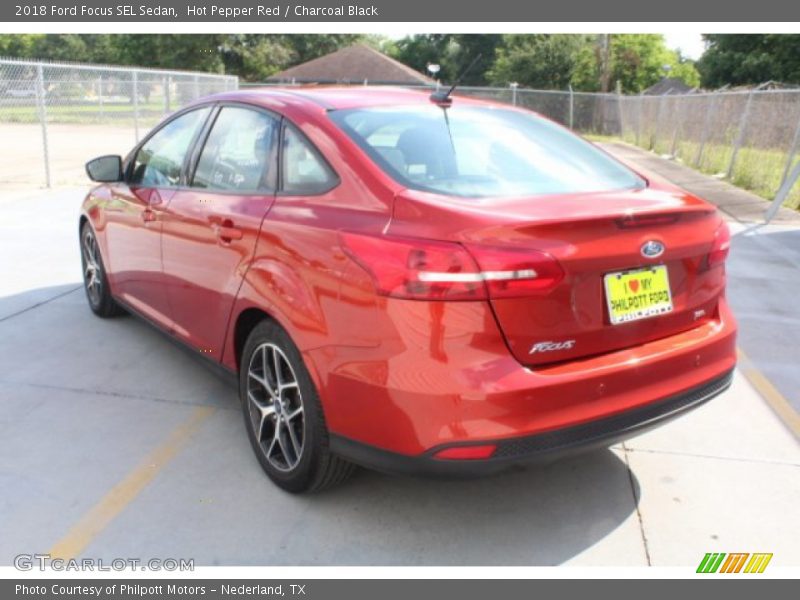 Hot Pepper Red / Charcoal Black 2018 Ford Focus SEL Sedan