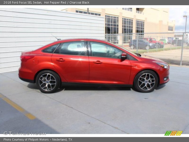 Hot Pepper Red / Charcoal Black 2018 Ford Focus SEL Sedan
