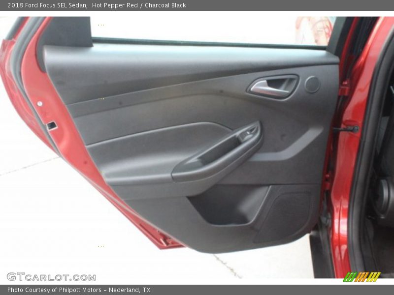 Hot Pepper Red / Charcoal Black 2018 Ford Focus SEL Sedan