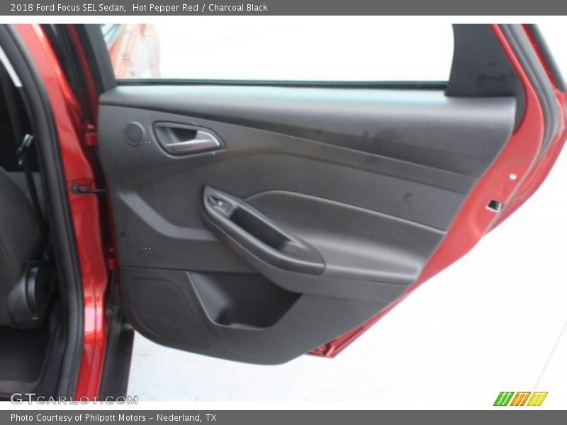 Hot Pepper Red / Charcoal Black 2018 Ford Focus SEL Sedan