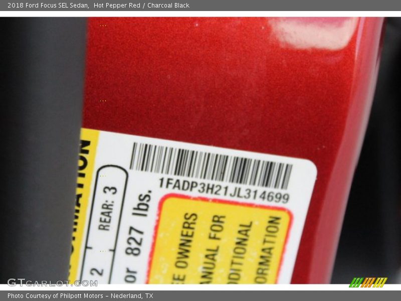 Hot Pepper Red / Charcoal Black 2018 Ford Focus SEL Sedan