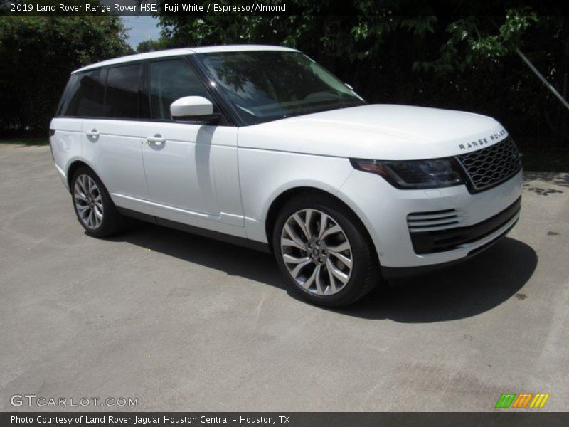 Fuji White / Espresso/Almond 2019 Land Rover Range Rover HSE