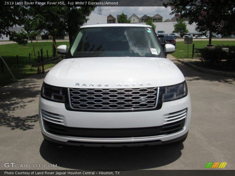 Fuji White / Espresso/Almond 2019 Land Rover Range Rover HSE