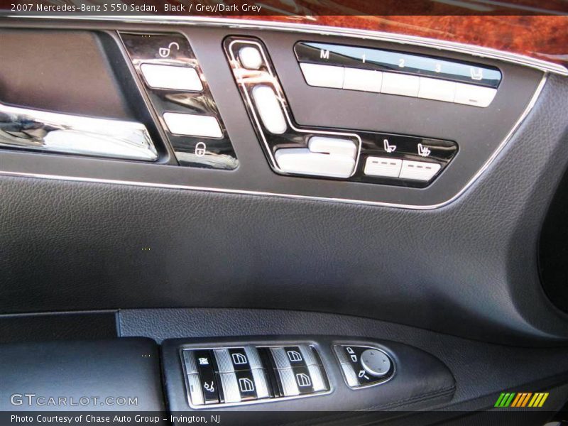 Black / Grey/Dark Grey 2007 Mercedes-Benz S 550 Sedan
