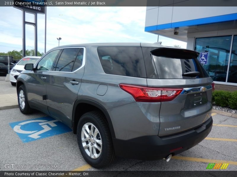 Satin Steel Metallic / Jet Black 2019 Chevrolet Traverse LS
