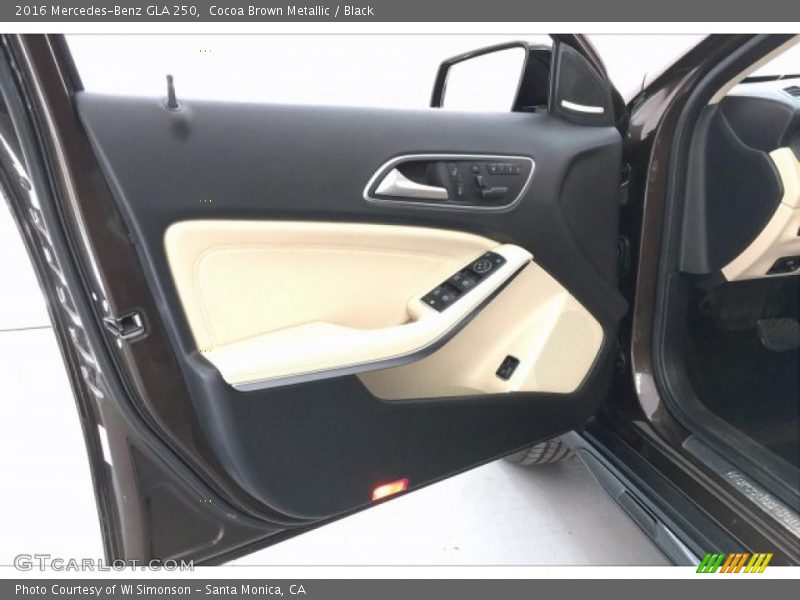 Cocoa Brown Metallic / Black 2016 Mercedes-Benz GLA 250