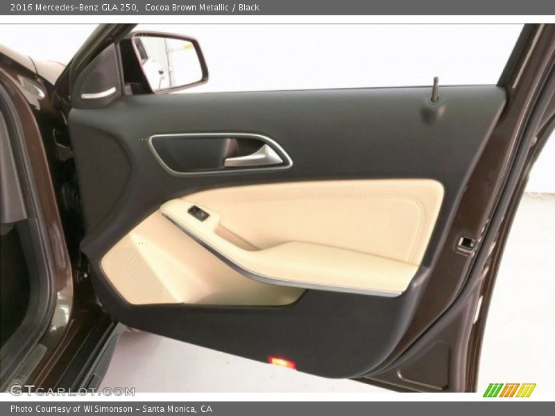 Cocoa Brown Metallic / Black 2016 Mercedes-Benz GLA 250