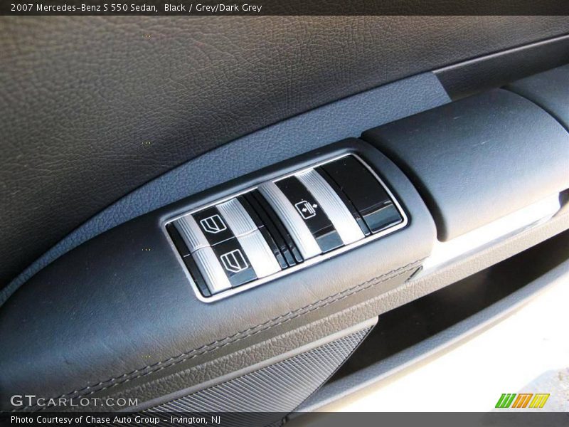 Black / Grey/Dark Grey 2007 Mercedes-Benz S 550 Sedan