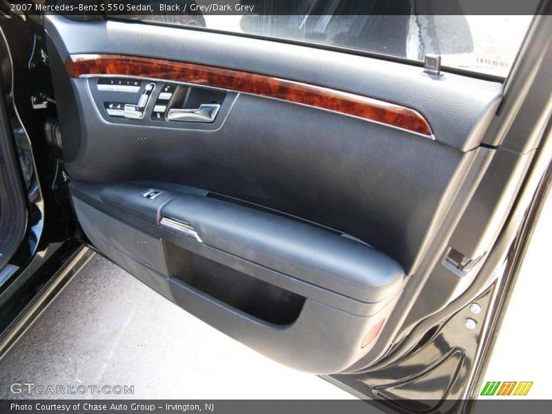 Black / Grey/Dark Grey 2007 Mercedes-Benz S 550 Sedan