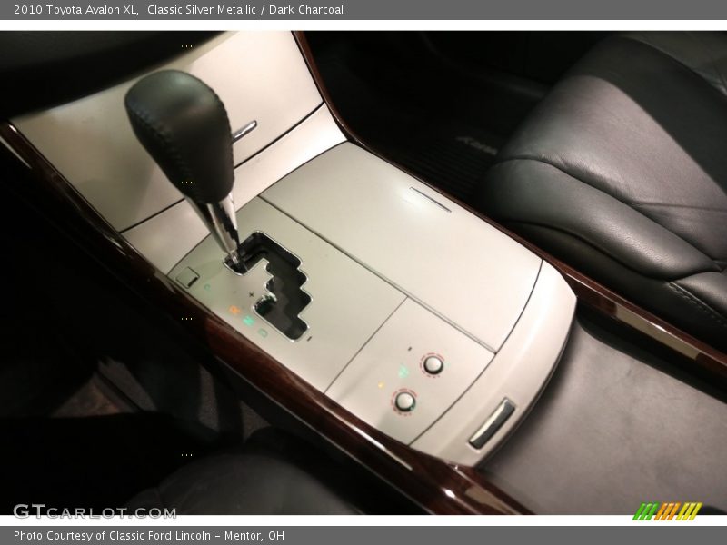 Classic Silver Metallic / Dark Charcoal 2010 Toyota Avalon XL