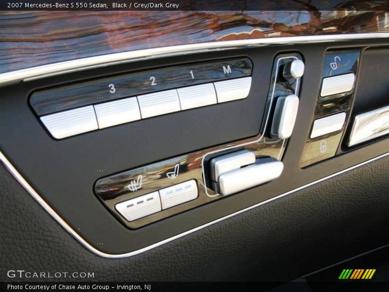 Black / Grey/Dark Grey 2007 Mercedes-Benz S 550 Sedan