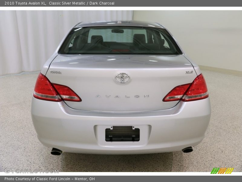 Classic Silver Metallic / Dark Charcoal 2010 Toyota Avalon XL