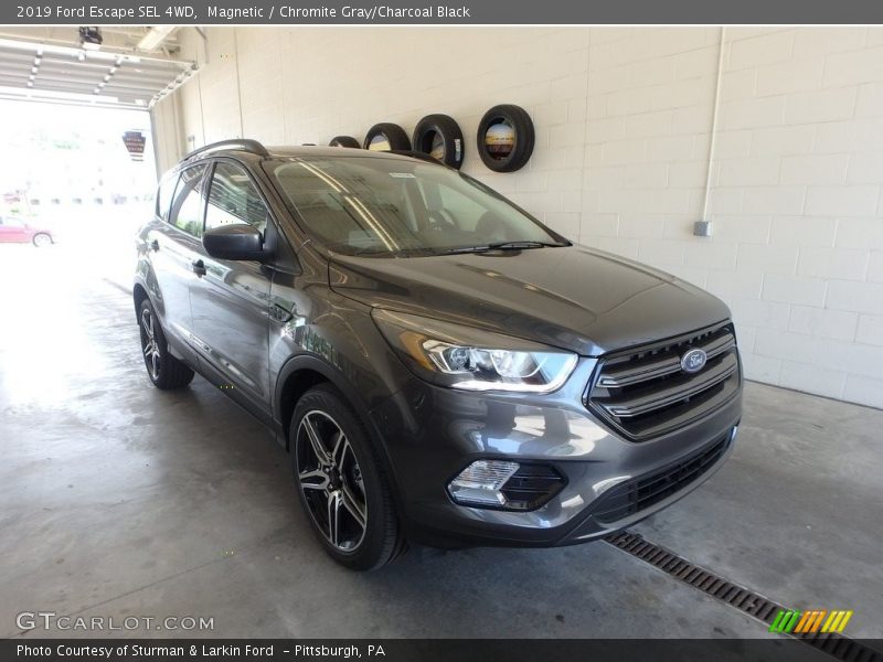 Magnetic / Chromite Gray/Charcoal Black 2019 Ford Escape SEL 4WD
