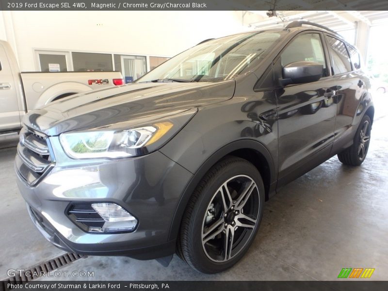 Magnetic / Chromite Gray/Charcoal Black 2019 Ford Escape SEL 4WD