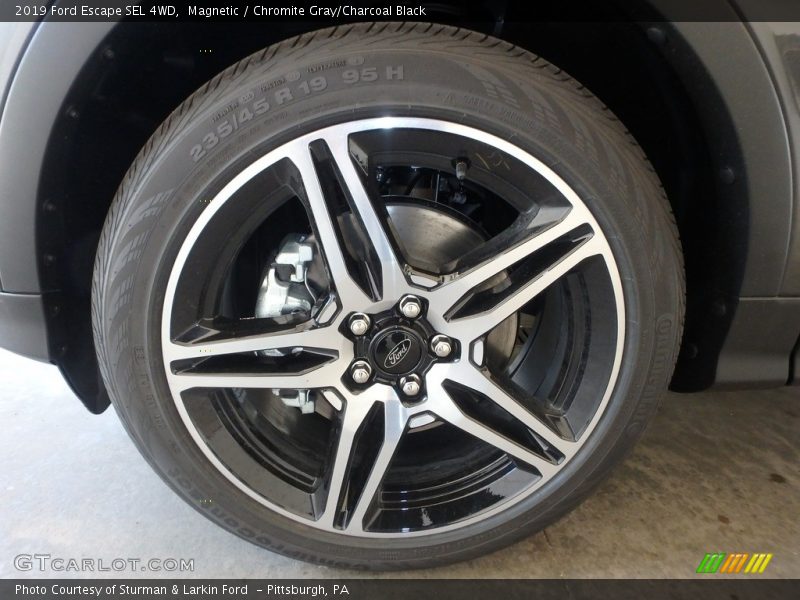 Magnetic / Chromite Gray/Charcoal Black 2019 Ford Escape SEL 4WD