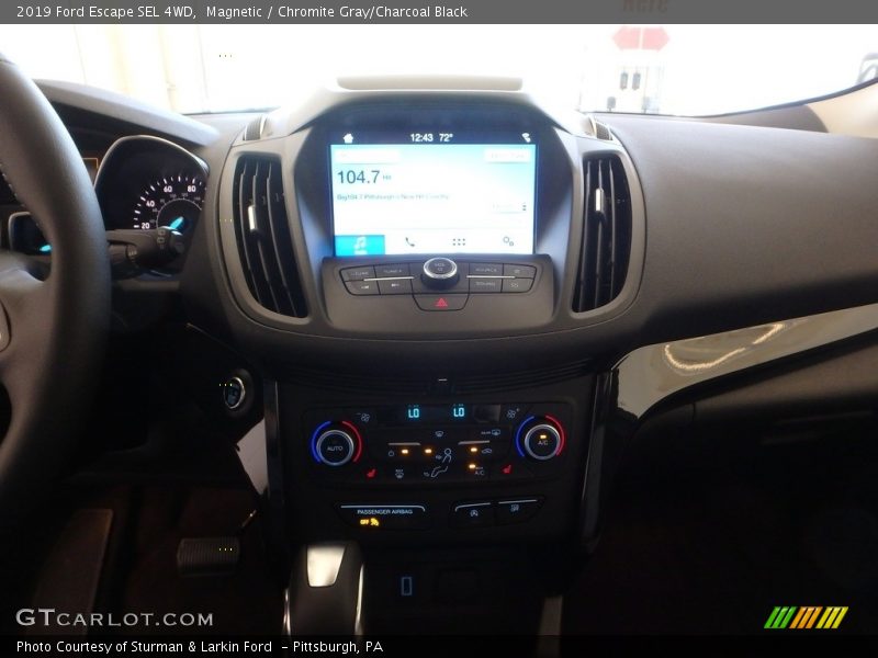 Magnetic / Chromite Gray/Charcoal Black 2019 Ford Escape SEL 4WD