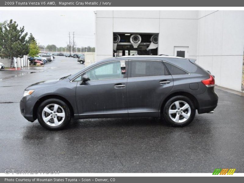 Magnetic Gray Metallic / Ivory 2009 Toyota Venza V6 AWD