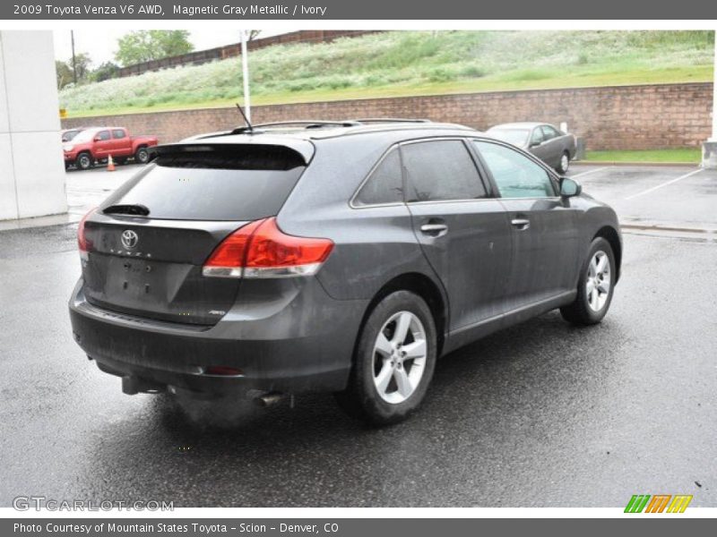 Magnetic Gray Metallic / Ivory 2009 Toyota Venza V6 AWD