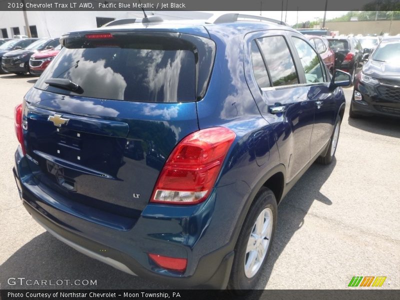 Pacific Blue Metallic / Jet Black 2019 Chevrolet Trax LT AWD