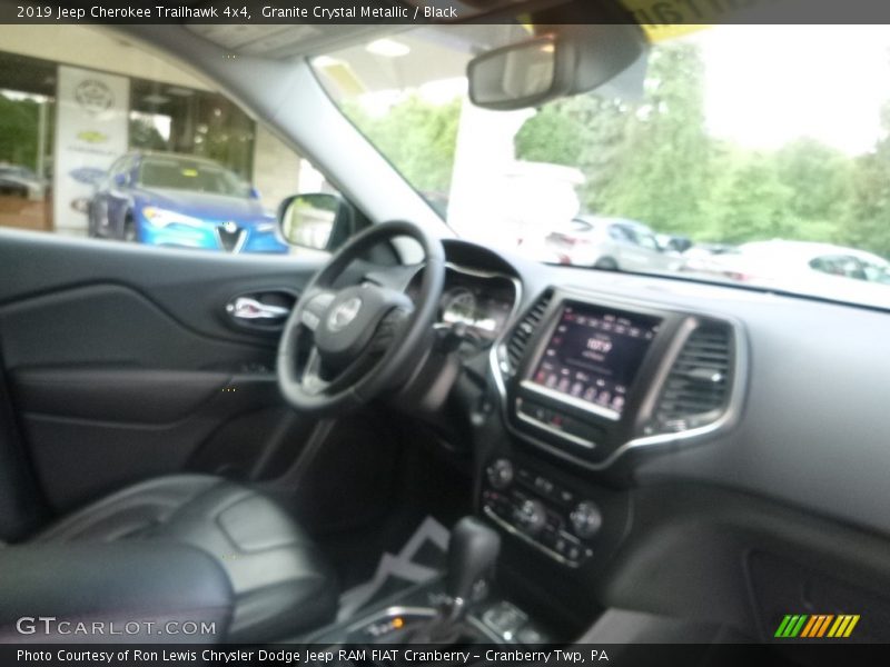 Granite Crystal Metallic / Black 2019 Jeep Cherokee Trailhawk 4x4