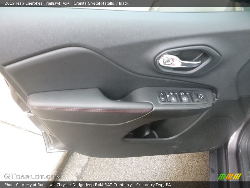 Granite Crystal Metallic / Black 2019 Jeep Cherokee Trailhawk 4x4