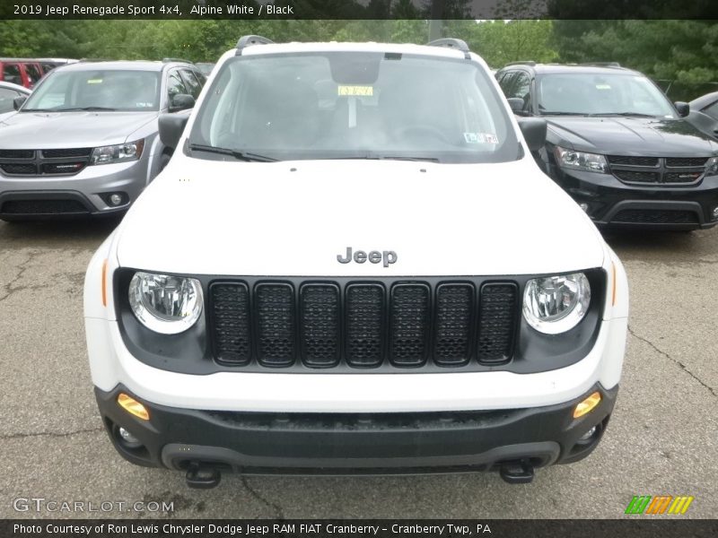Alpine White / Black 2019 Jeep Renegade Sport 4x4