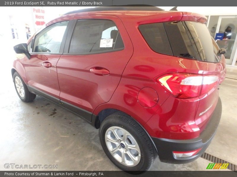 Ruby Red Metallic / Ebony Black 2019 Ford EcoSport SE