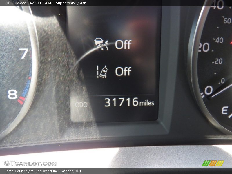 Super White / Ash 2018 Toyota RAV4 XLE AWD