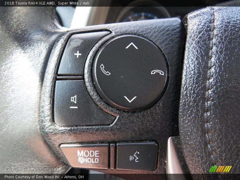 Super White / Ash 2018 Toyota RAV4 XLE AWD