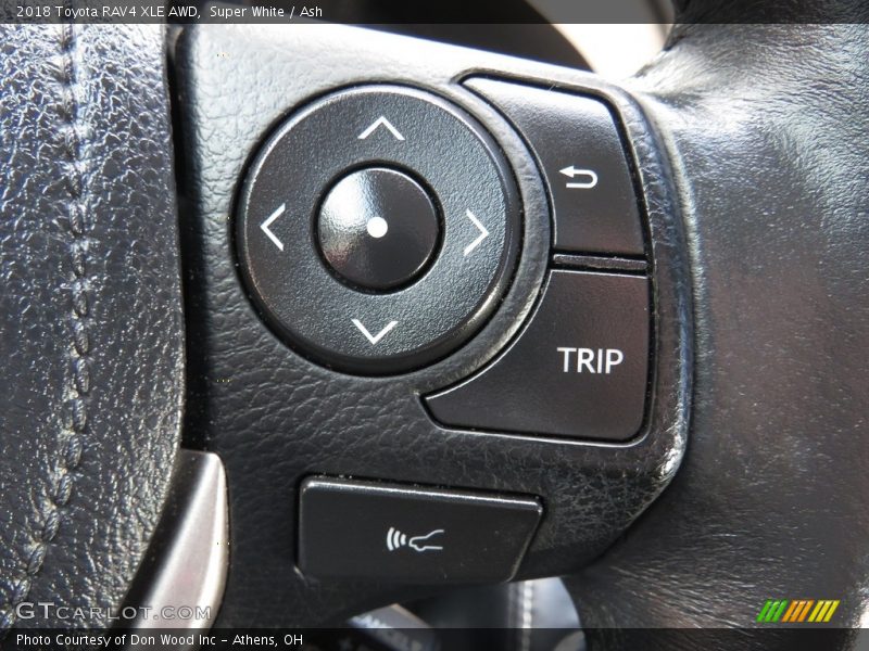 Super White / Ash 2018 Toyota RAV4 XLE AWD