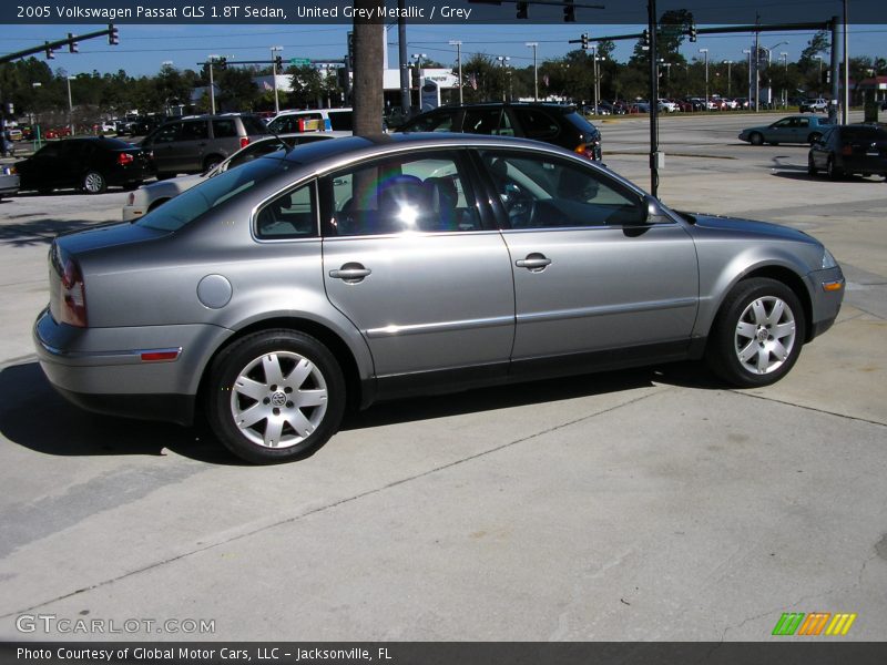 United Grey Metallic / Grey 2005 Volkswagen Passat GLS 1.8T Sedan