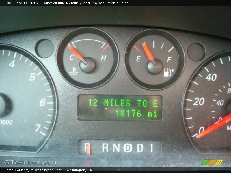 Windveil Blue Metallic / Medium/Dark Pebble Beige 2006 Ford Taurus SE
