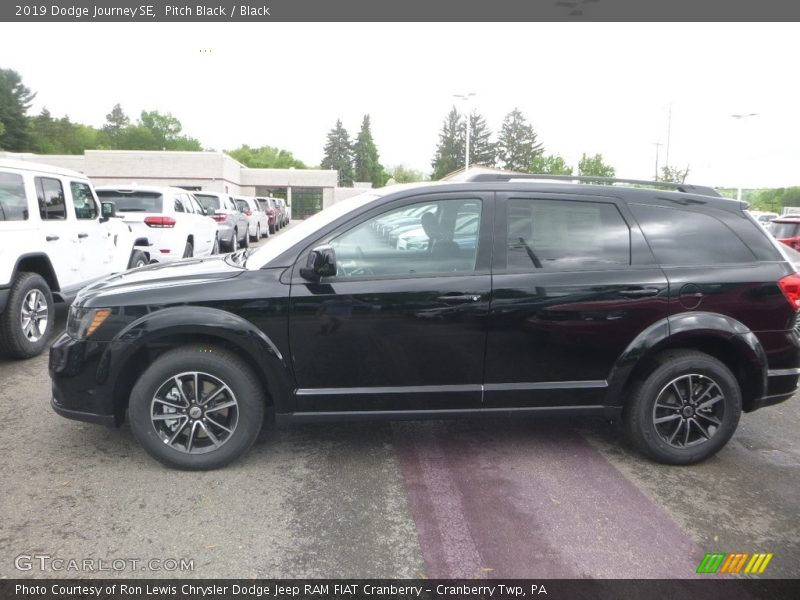 Pitch Black / Black 2019 Dodge Journey SE